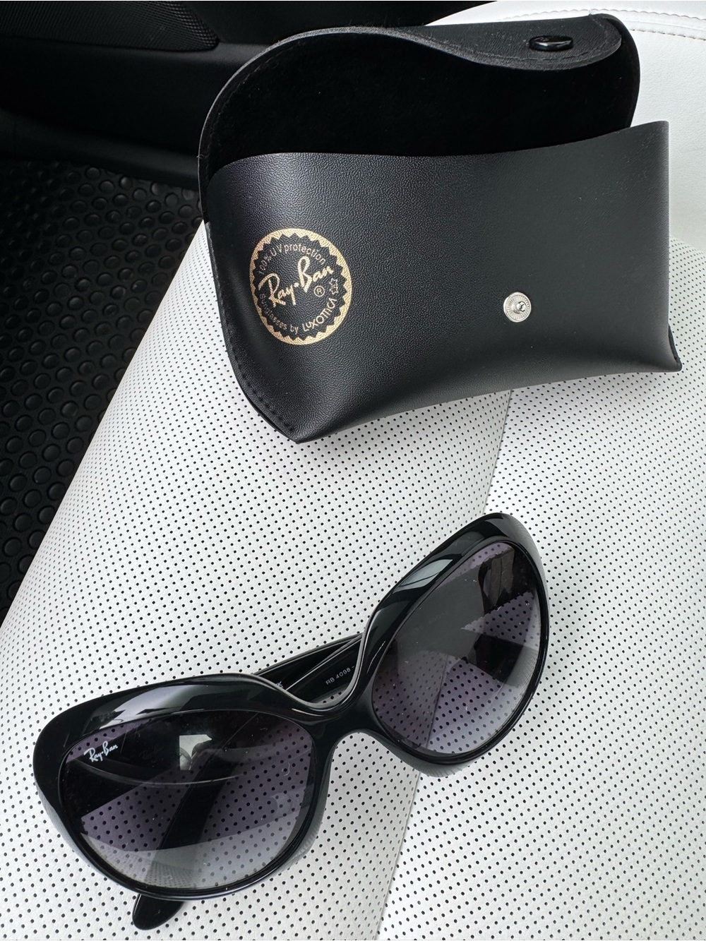 Ray-Ban Women's Black Gloss Oversized Sunglasses